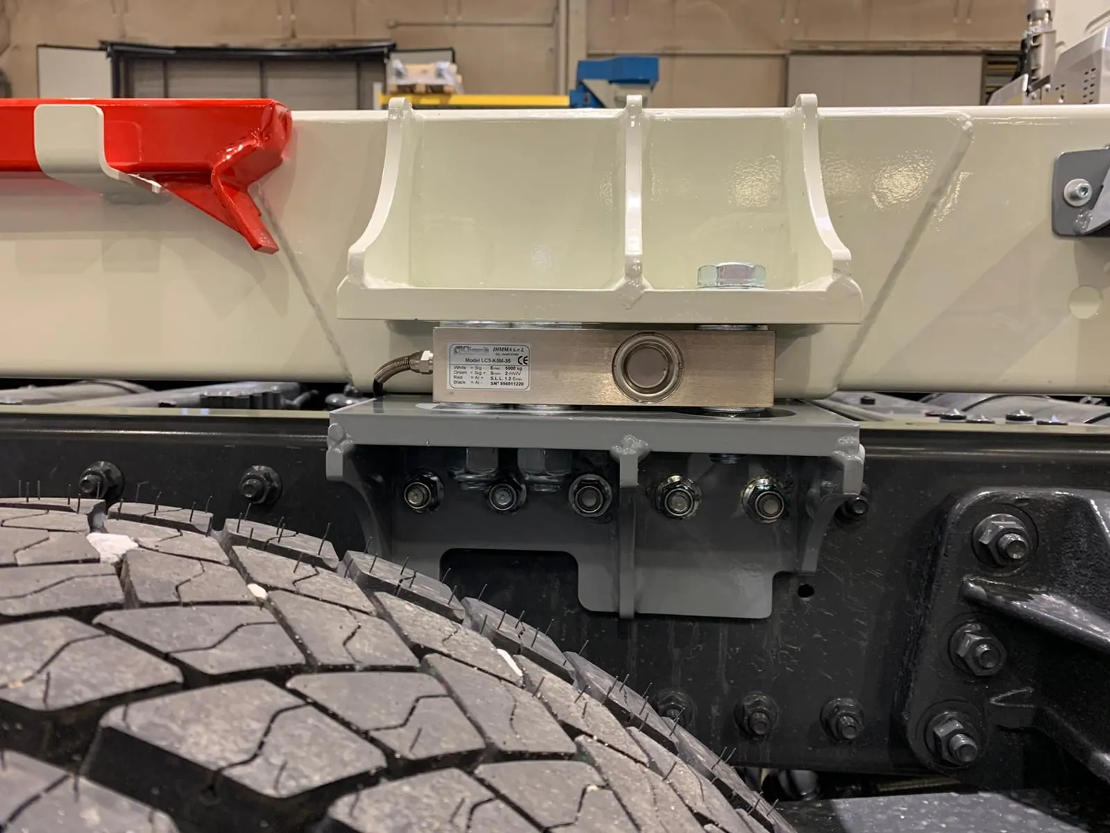 Dimma LCS KSM-35 load cell fitted between subframe and chassis
